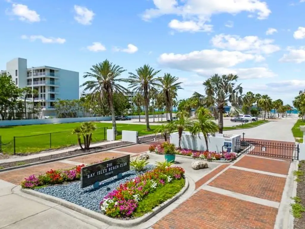 2181 Harbourside Drive Longboat Key FL 34228