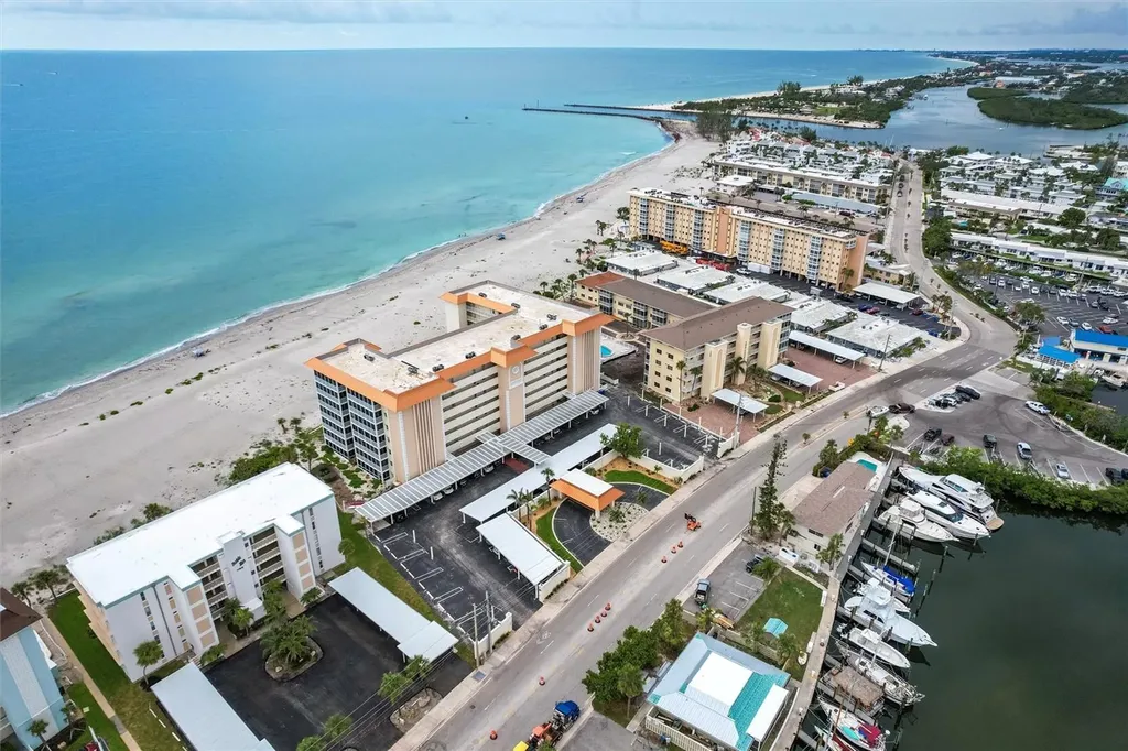 1150 Tarpon Center Drive Venice FL 34285