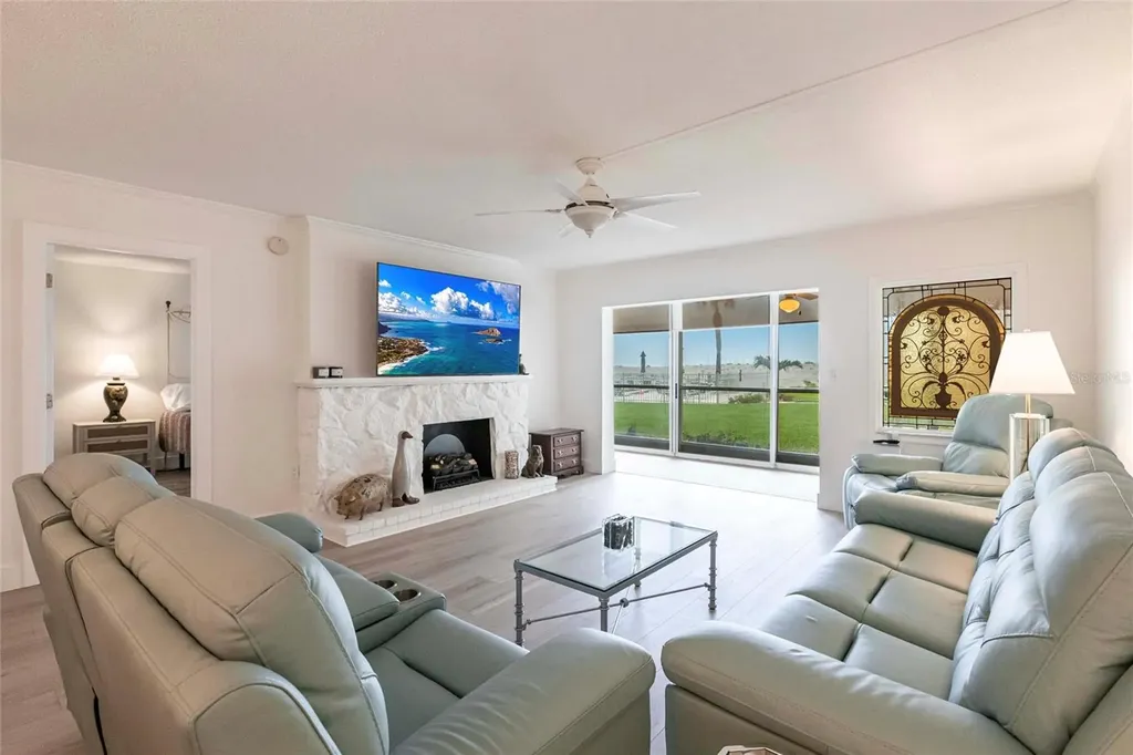 1150 Tarpon Center Drive Venice FL 34285
