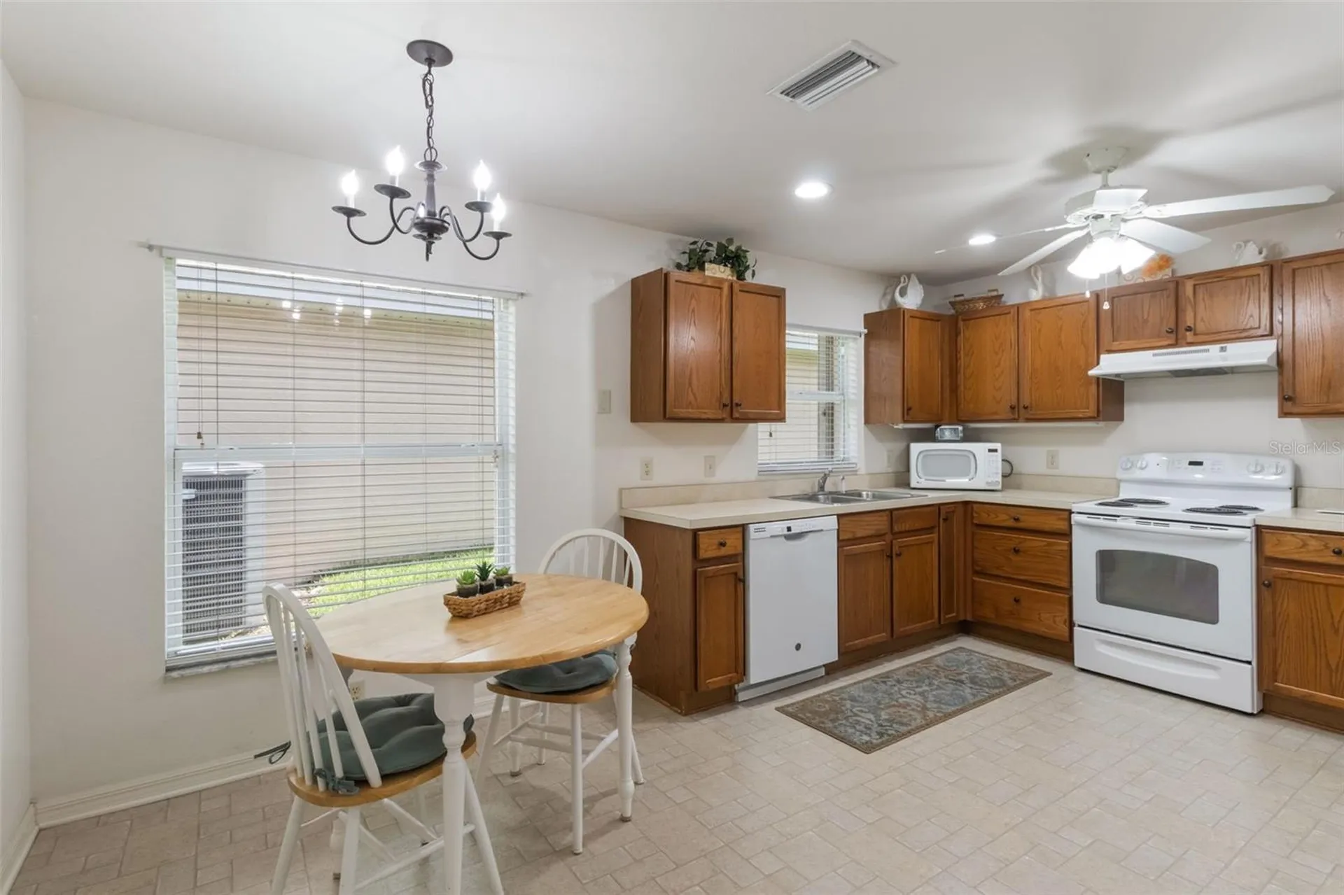464 Lake Suzanne Drive Lake Wales FL 33859