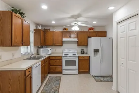 464 Lake Suzanne Drive Lake Wales FL 33859