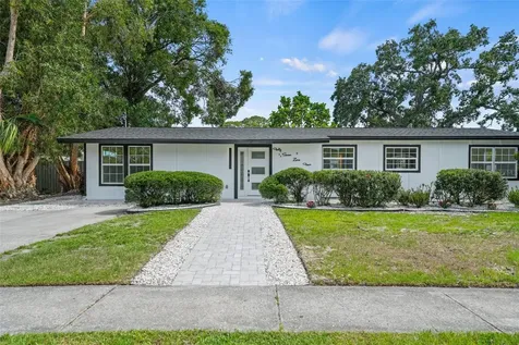 4704 W Fairview Heights Tampa FL 33616