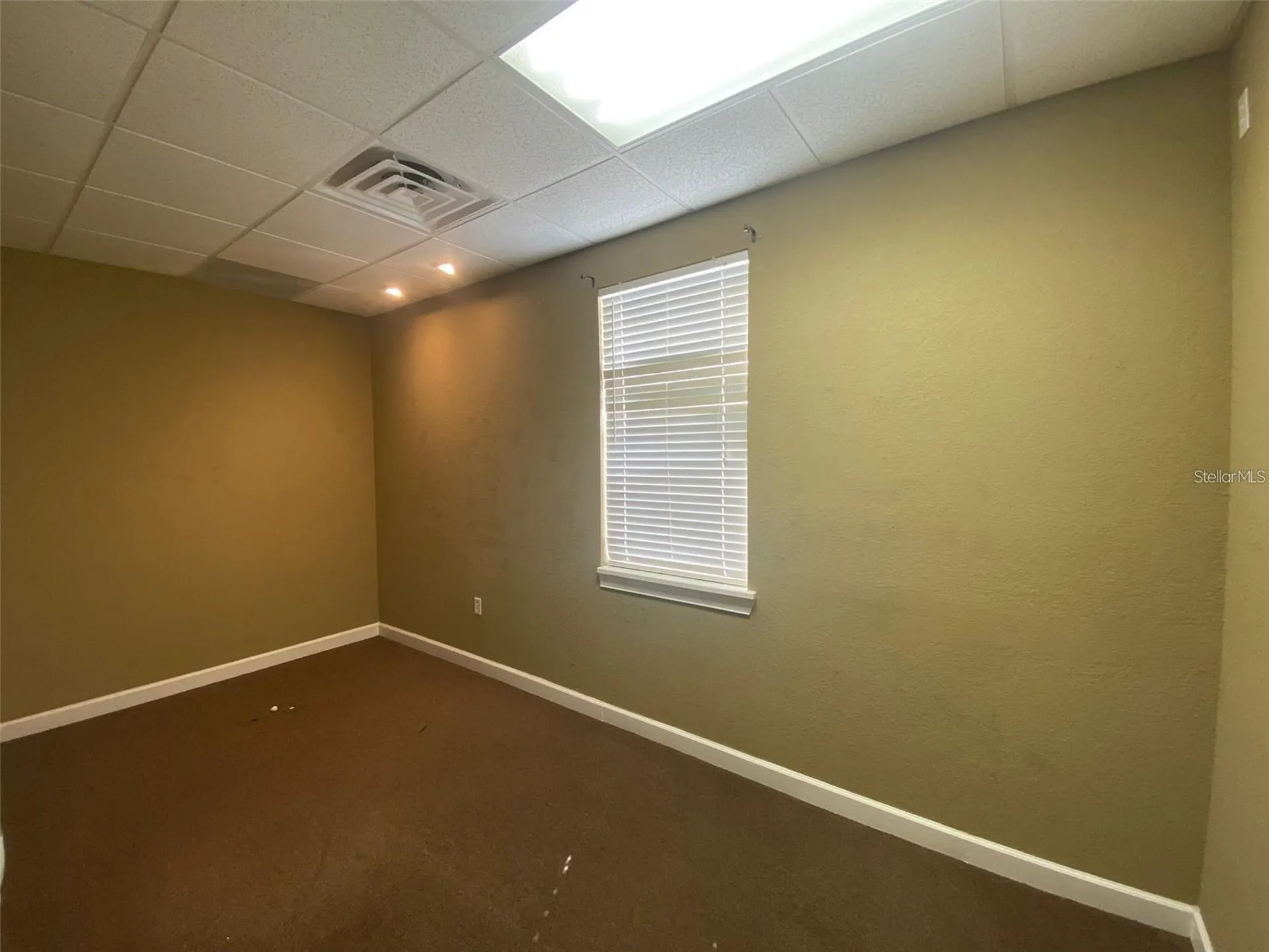 1826 N Alafaya Trail Orlando FL 32826