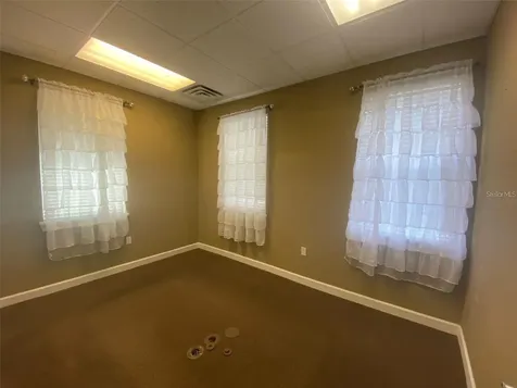 1826 N Alafaya Trail Orlando FL 32826