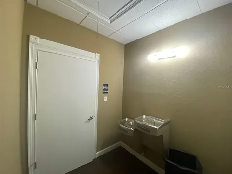 1826 N Alafaya Trail Orlando FL 32826