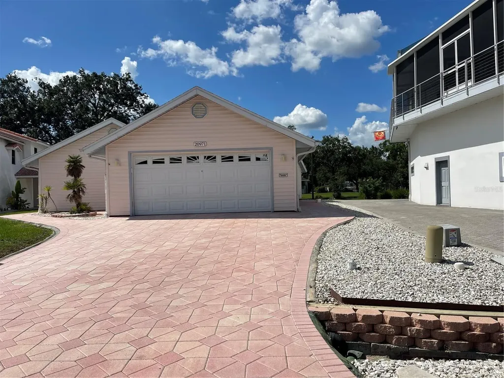 20971 Negril Court Lutz FL 33558