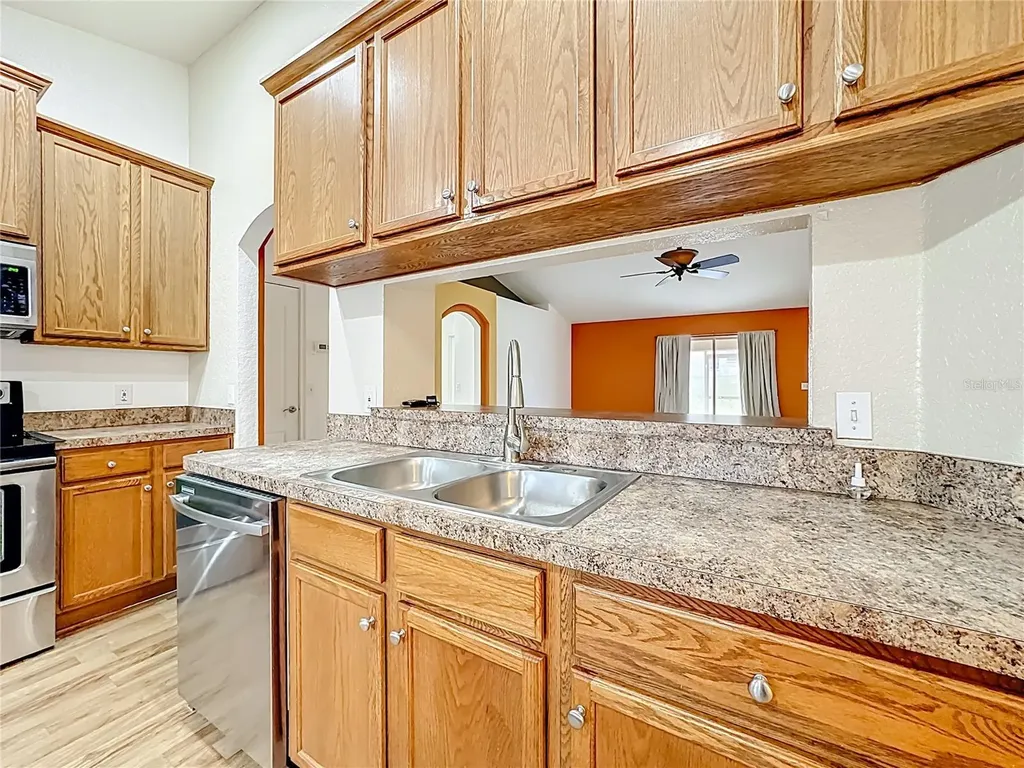 4240 Dinner Lake Street Lake Wales FL 33859