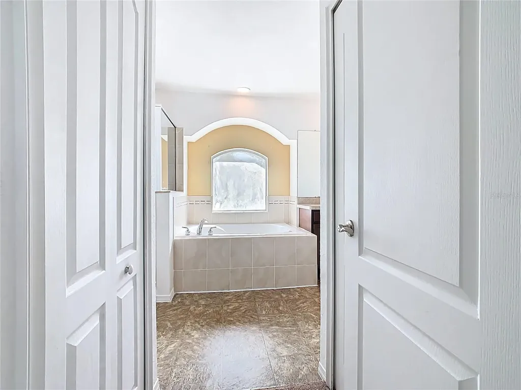 4240 Dinner Lake Street Lake Wales FL 33859