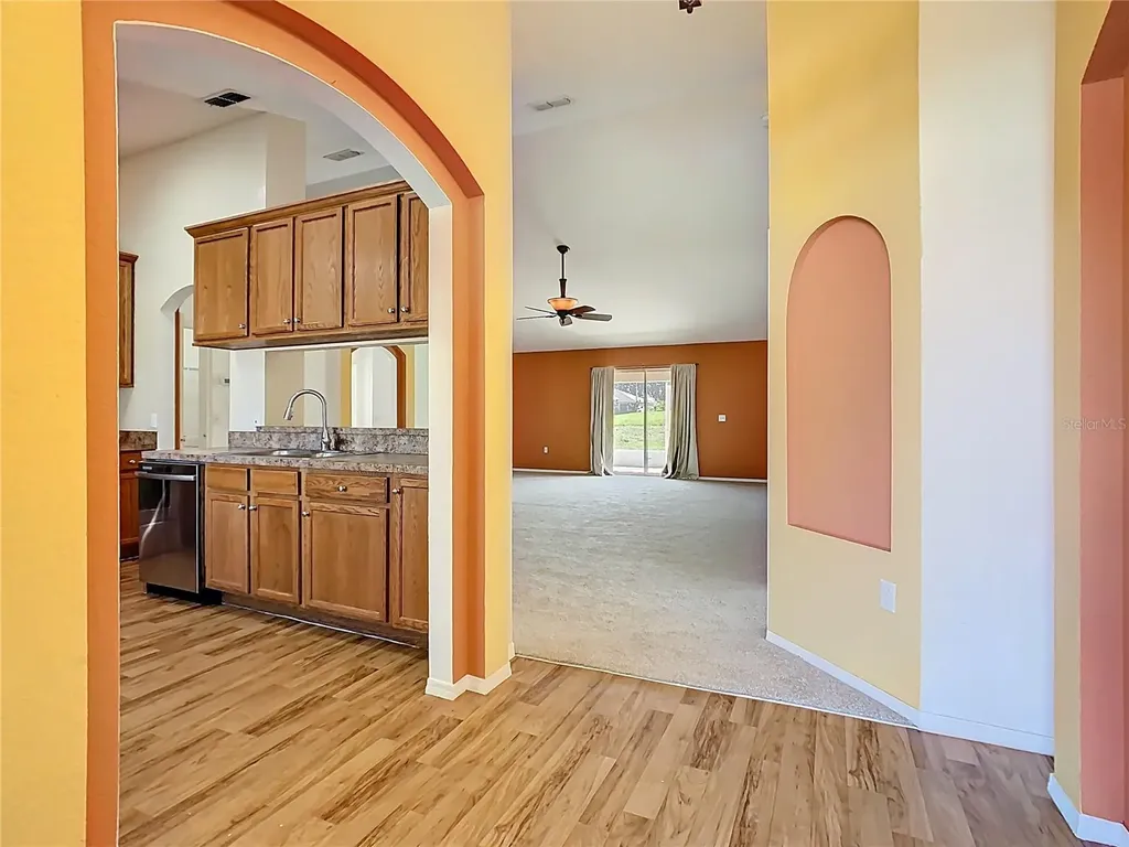 4240 Dinner Lake Street Lake Wales FL 33859