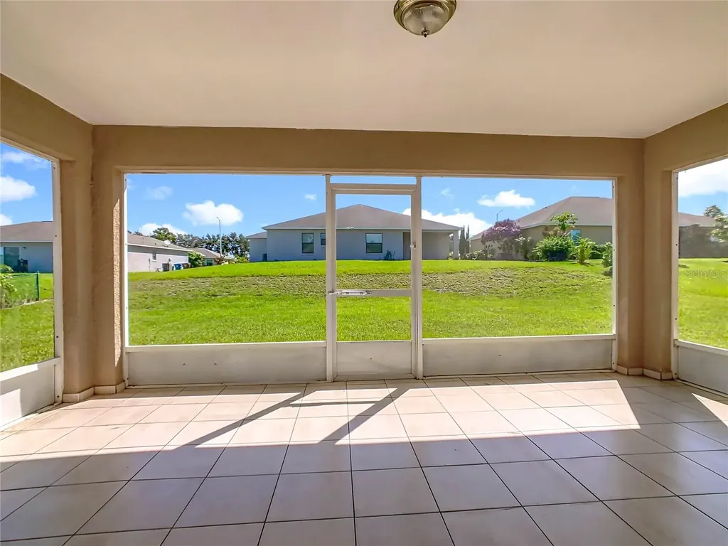 4240 Dinner Lake Street Lake Wales FL 33859