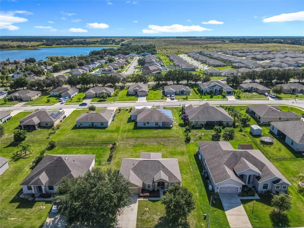 4240 Dinner Lake Street Lake Wales FL 33859