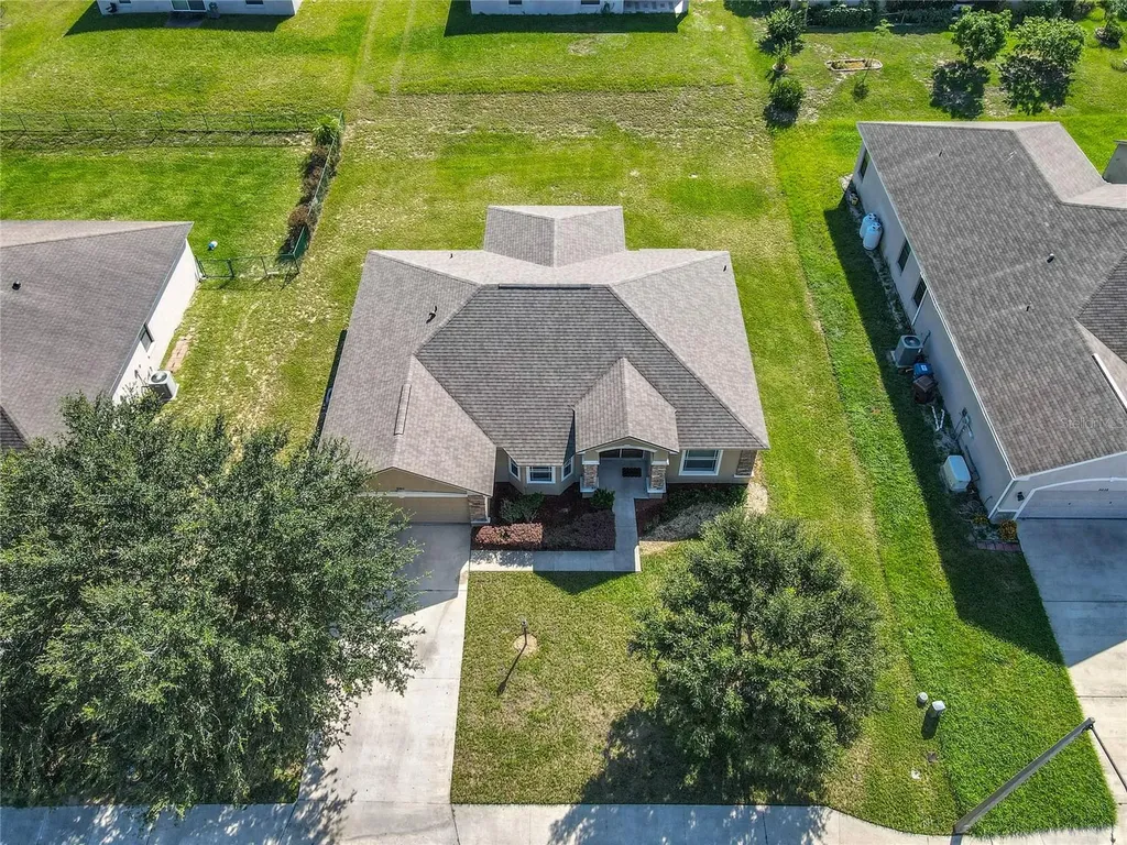 4240 Dinner Lake Street Lake Wales FL 33859