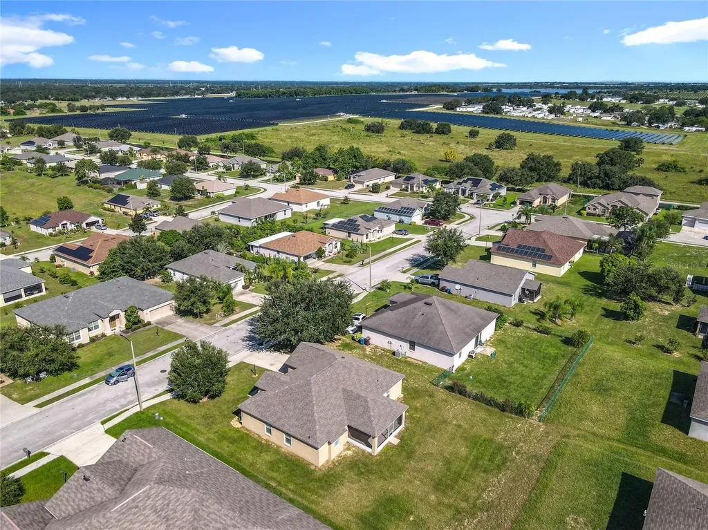 4240 Dinner Lake Street Lake Wales FL 33859