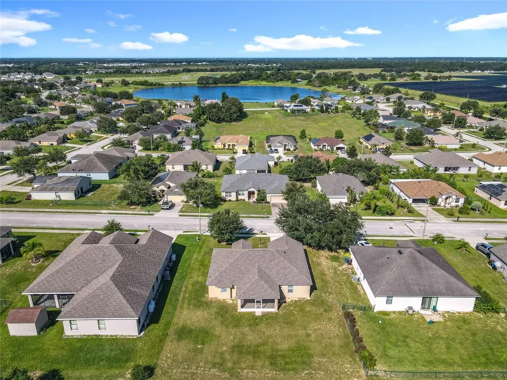 4240 Dinner Lake Street Lake Wales FL 33859