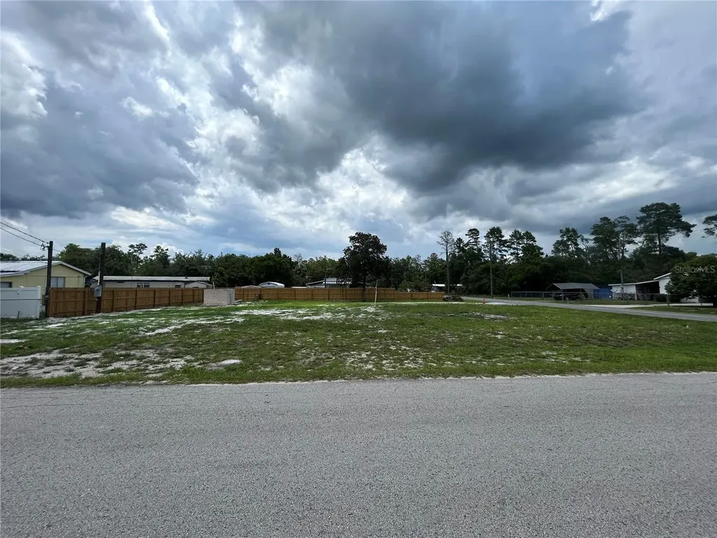28245 Bougainvillea Avenue Paisley FL 32767