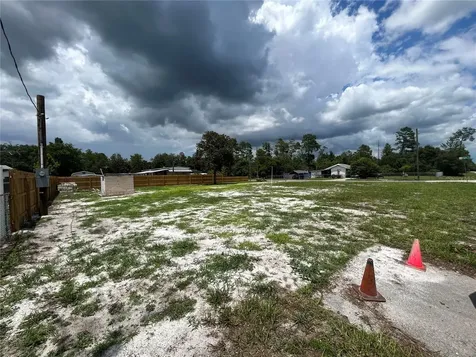 28245 Bougainvillea Avenue Paisley FL 32767