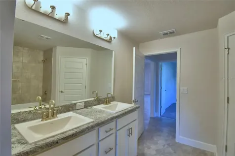 4042 Tullamore Lane Auburndale FL 33823