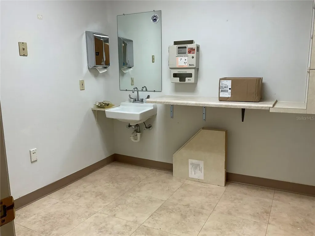 1330 Pinehurst Road Dunedin FL 34698