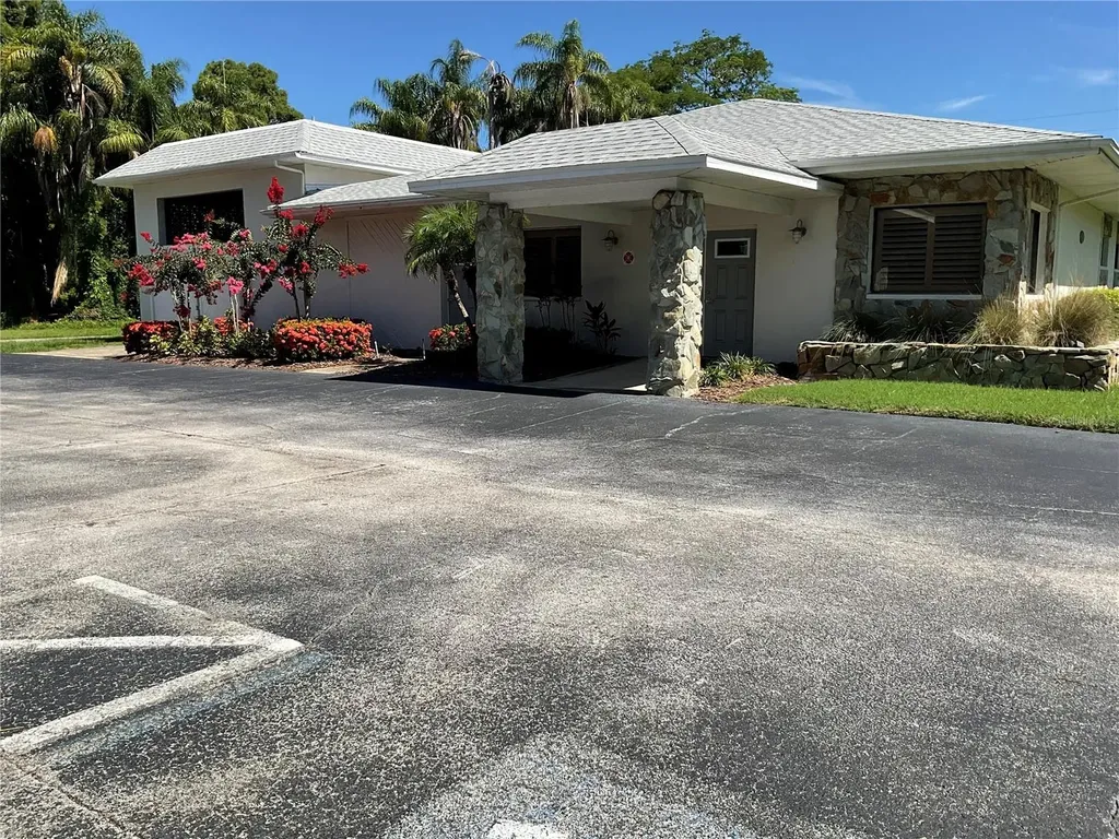 1330 Pinehurst Road Dunedin FL 34698