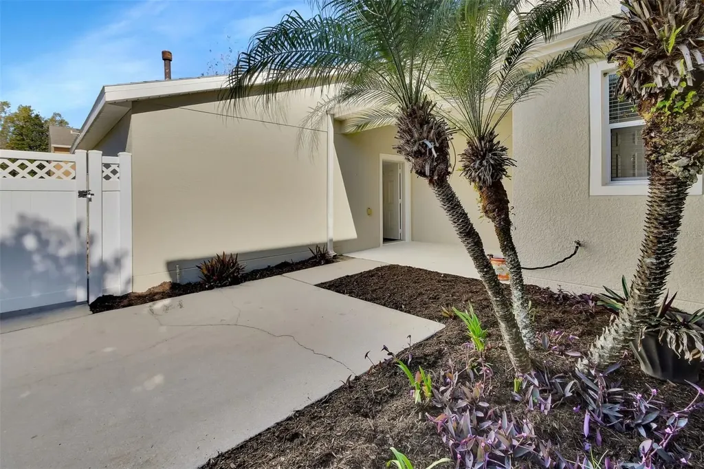 214 Woodhouse Lane Deland FL 32724