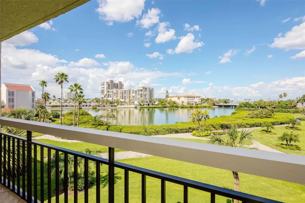 7893 Sailboat Key Boulevard S South Pasadena FL 33707