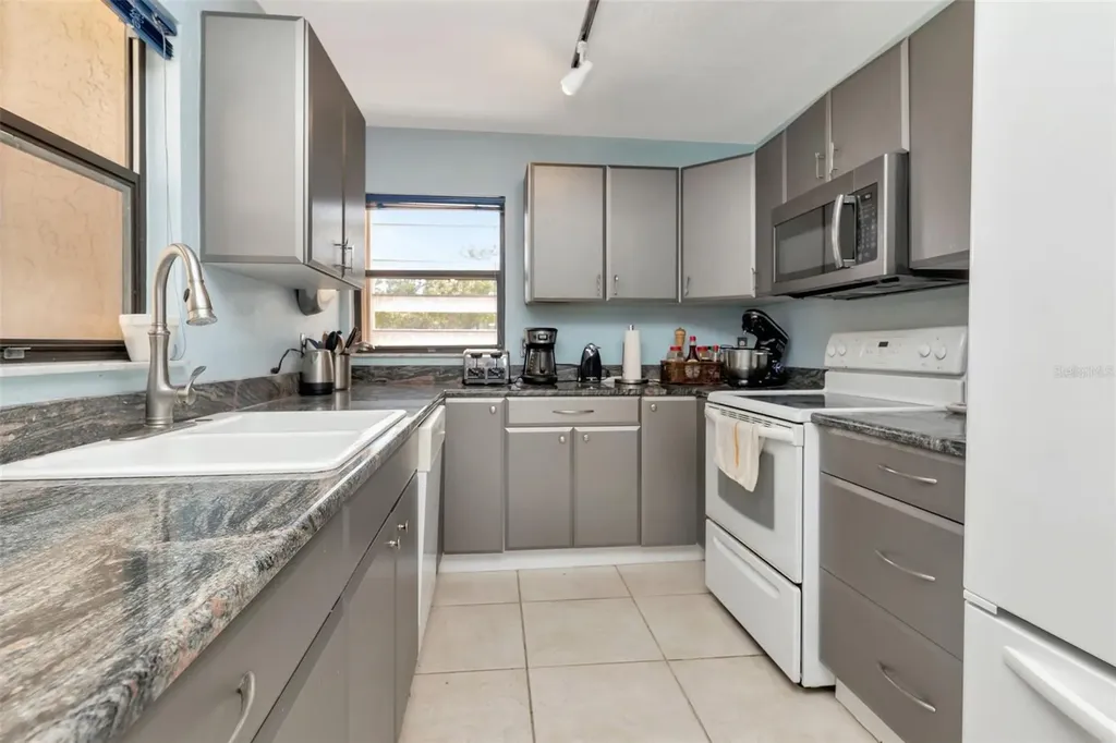 7893 Sailboat Key Boulevard S South Pasadena FL 33707