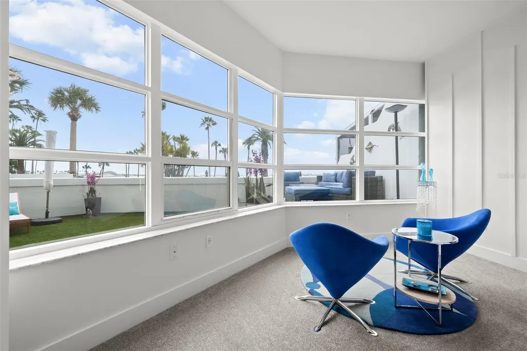 988 Boulevard Of The Arts Sarasota FL 34236