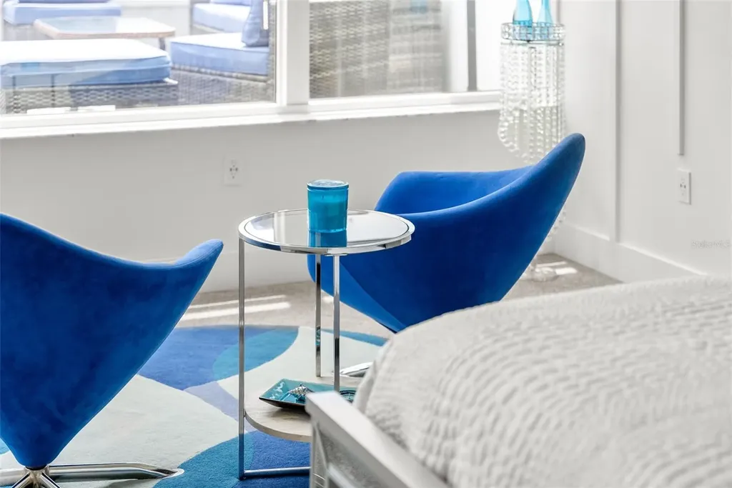 988 Boulevard Of The Arts Sarasota FL 34236