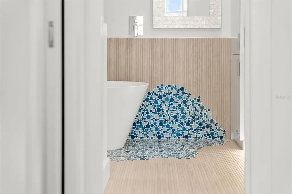 988 Boulevard Of The Arts Sarasota FL 34236