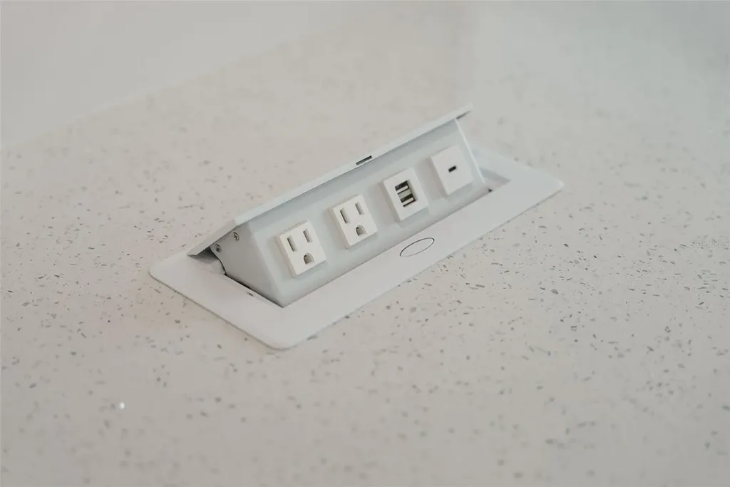 988 Boulevard Of The Arts Sarasota FL 34236