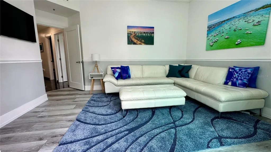 988 Boulevard Of The Arts Sarasota FL 34236