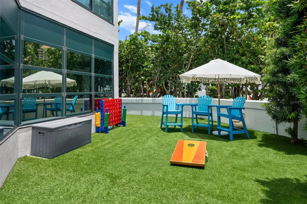 988 Boulevard Of The Arts Sarasota FL 34236