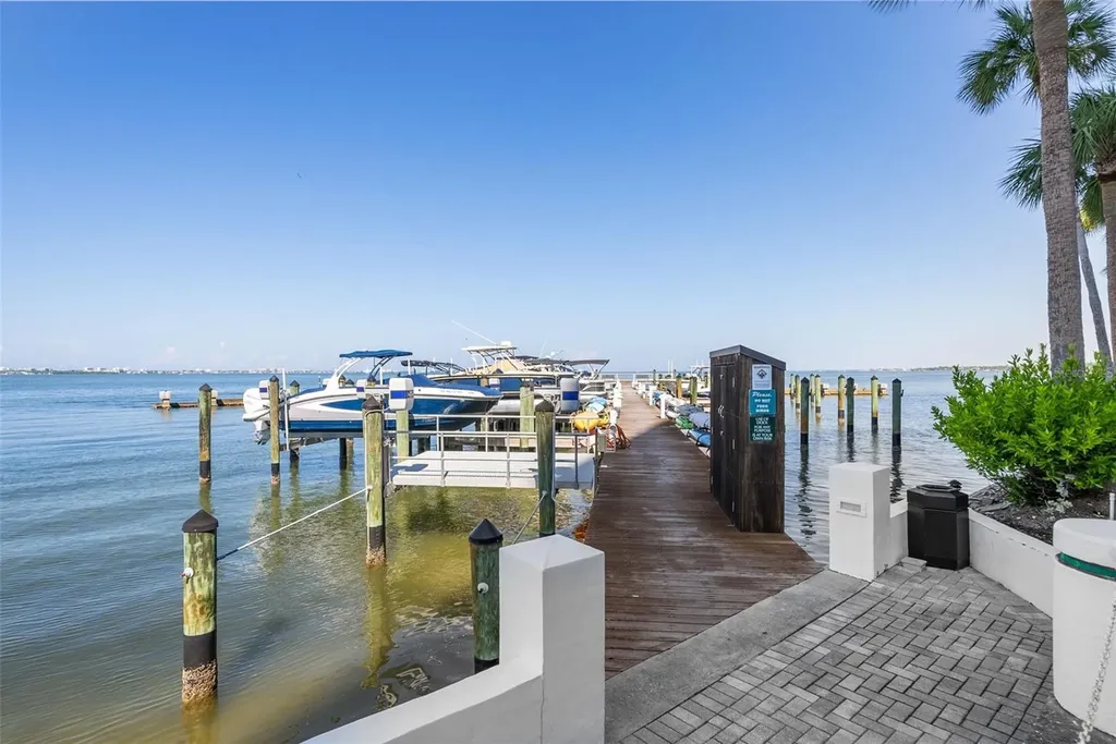 988 Boulevard Of The Arts Sarasota FL 34236