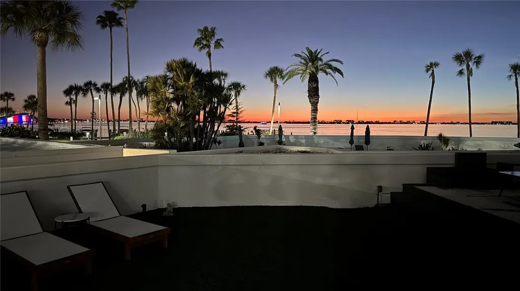 988 Boulevard Of The Arts Sarasota FL 34236