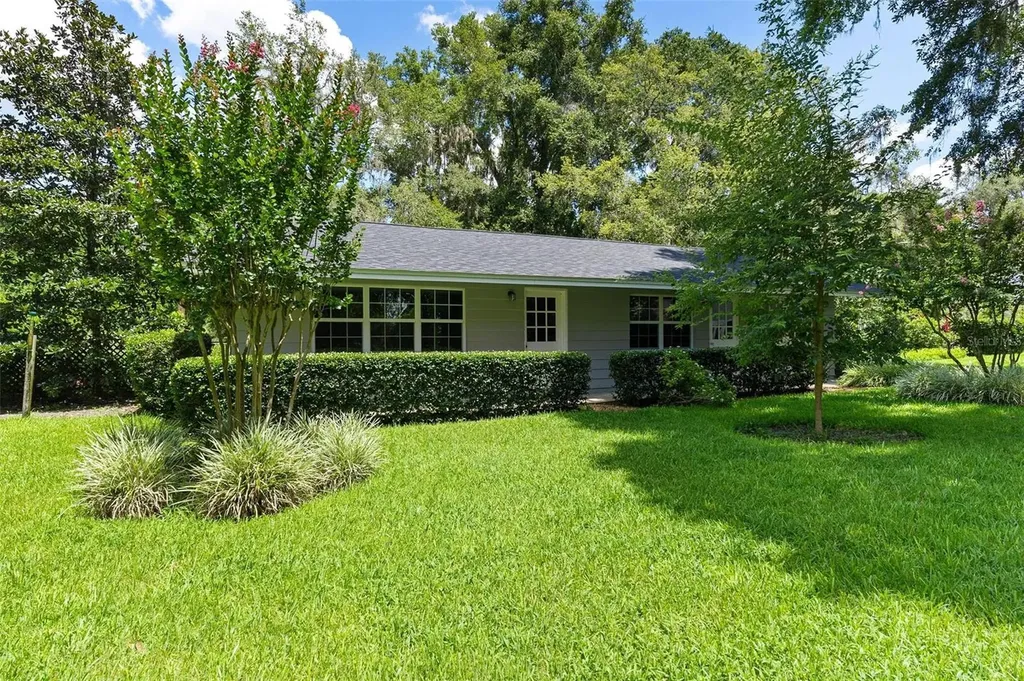 9223 Silver Lake Drive Leesburg FL 34788