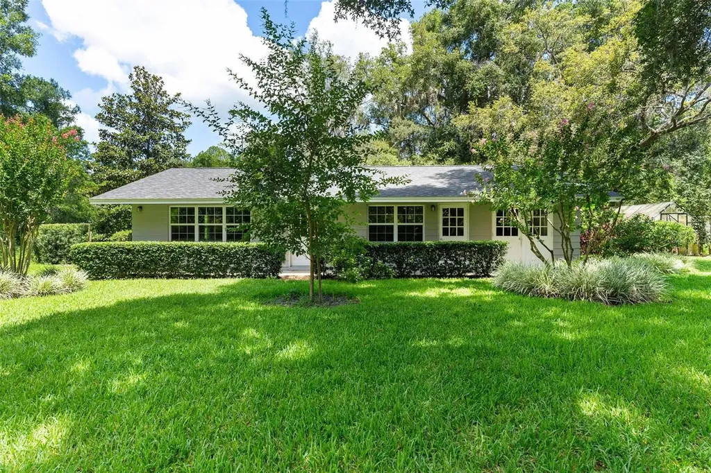 9223 Silver Lake Drive Leesburg FL 34788