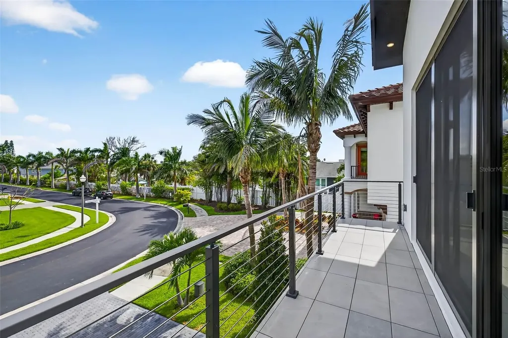 131 Forest Hills Drive Redington Shores FL 33708