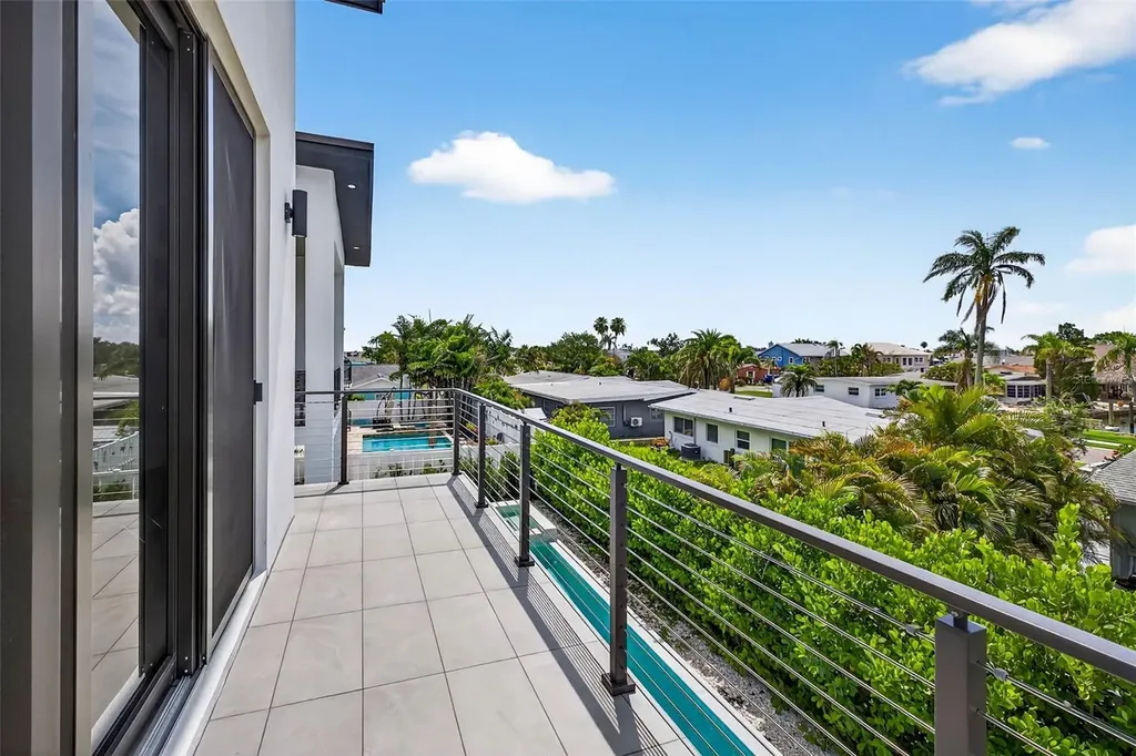 131 Forest Hills Drive Redington Shores FL 33708