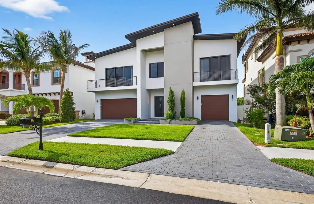 131 Forest Hills Drive Redington Shores FL 33708