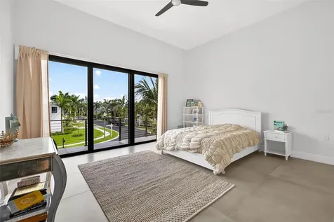 131 Forest Hills Drive Redington Shores FL 33708