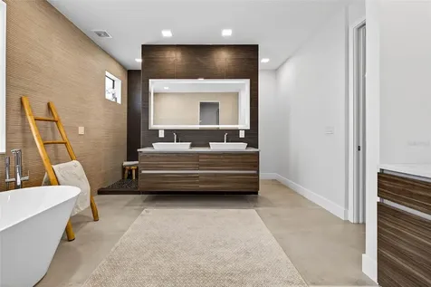 131 Forest Hills Drive Redington Shores FL 33708
