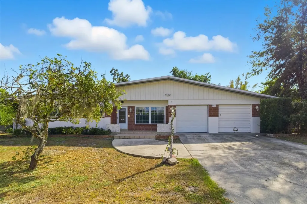 5627 Oakland Drive Tampa FL 33617