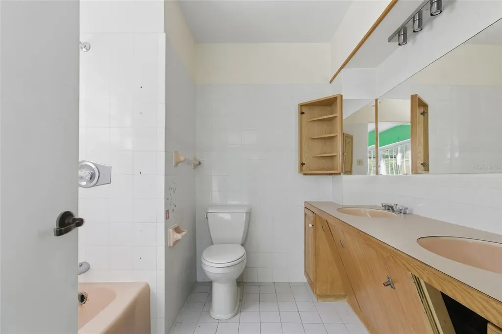 5627 Oakland Drive Tampa FL 33617