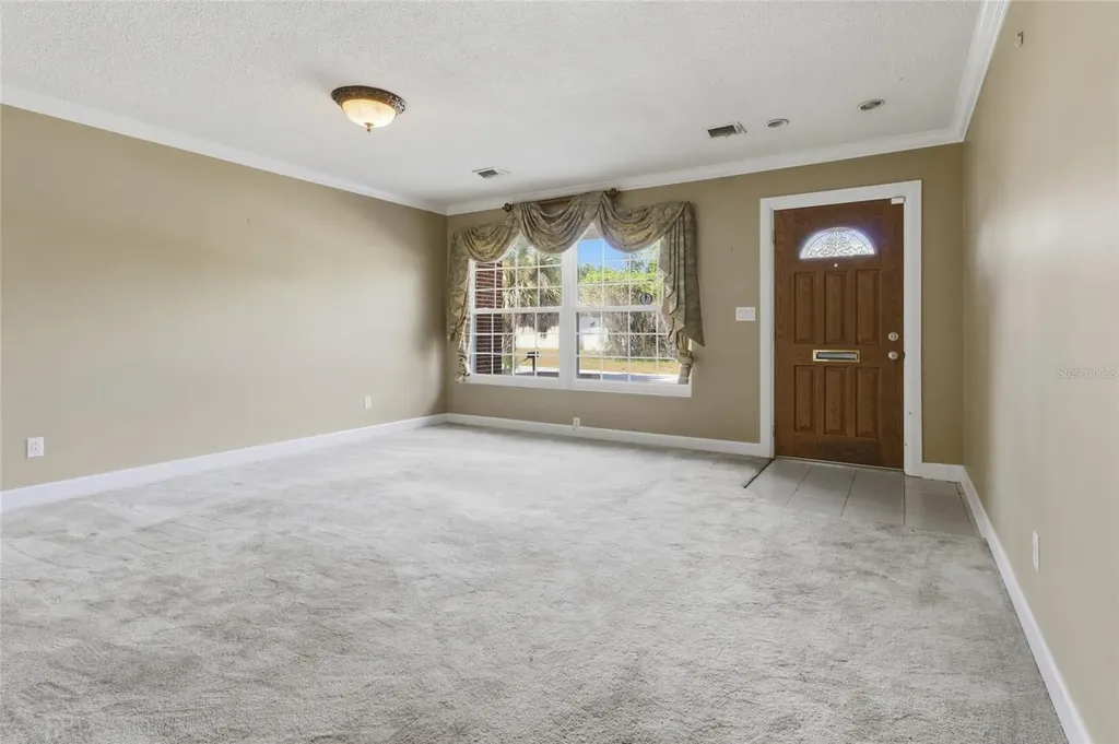 5627 Oakland Drive Tampa FL 33617