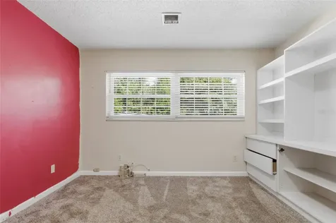 5627 Oakland Drive Tampa FL 33617