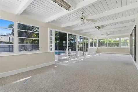 5627 Oakland Drive Tampa FL 33617