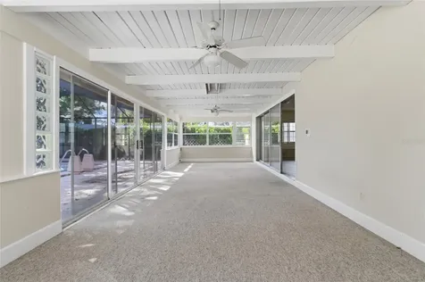 5627 Oakland Drive Tampa FL 33617