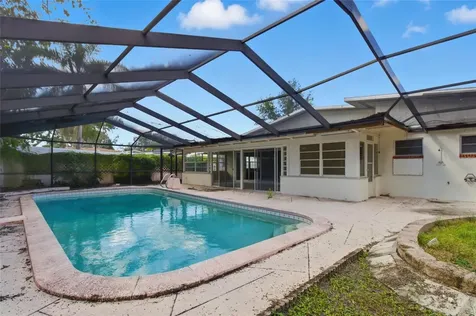 5627 Oakland Drive Tampa FL 33617