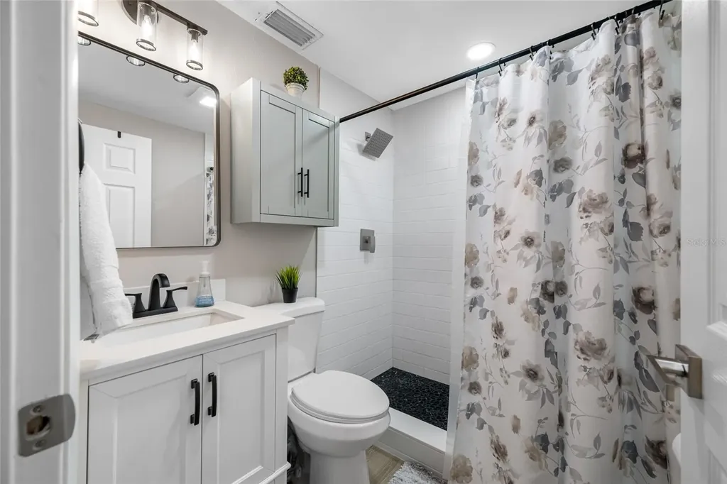 6563 65th Avenue N Pinellas Park FL 33781