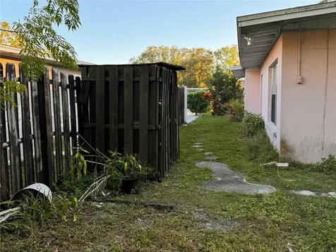 2911 Novus Street Sarasota FL 34237